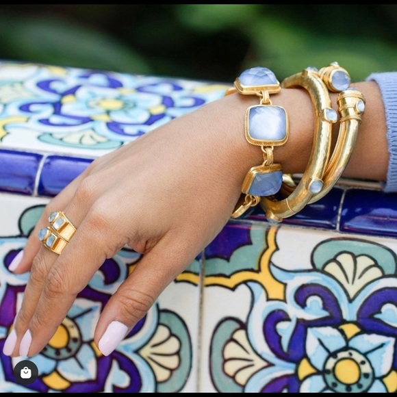 Julie Vos Catalina Hinge Cuff - Picture 10 of 11